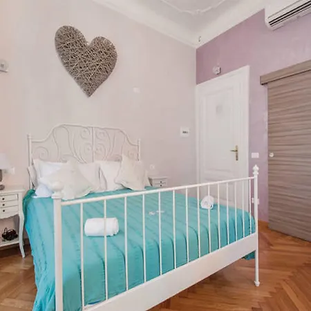 일 세스토 스위츠 센트럴 B&B 2*